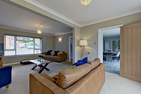 84 Heath Croft Road, Sutton Coldfield, B75 6RN