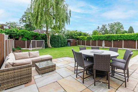 84 Heath Croft Road, Sutton Coldfield, B75 6RN