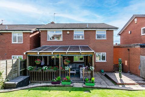 12 Dickinson Drive, Sutton Coldfield, B76 1FP