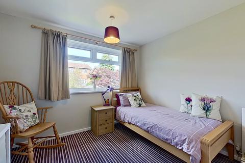 12 Dickinson Drive, Sutton Coldfield, B76 1FP