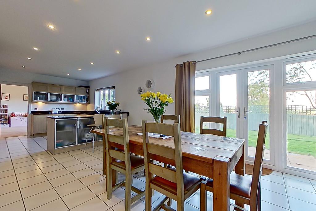 Manor Drive, Sutton Coldfield B73 5 bed detached house for sale £