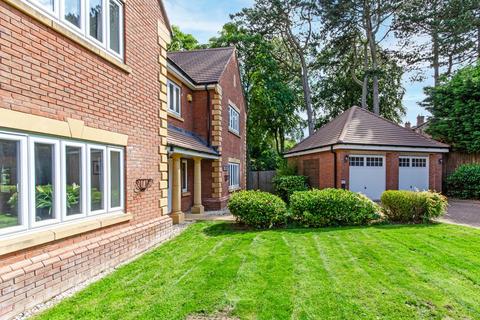 5 bedroom detached house for sale - Manor Drive, Sutton Coldfield B73