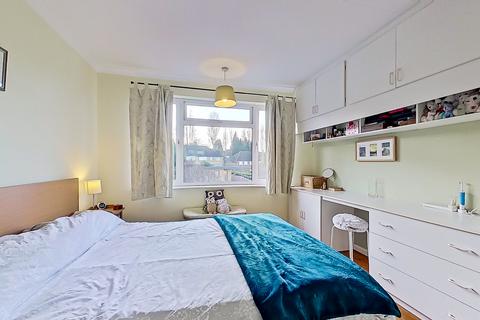 18 Moss Drive, Sutton Coldfield, B72 1JQ