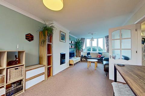 18 Moss Drive, Sutton Coldfield, B72 1JQ