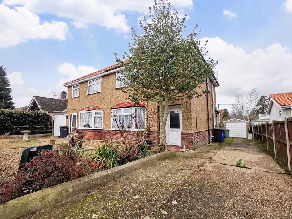 Hillside Road East, Bungay 3 bed semidetached house for sale £280,000