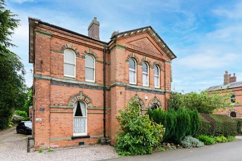 137 Canwell Drive, Canwell, Sutton Coldfield, B75 5SG