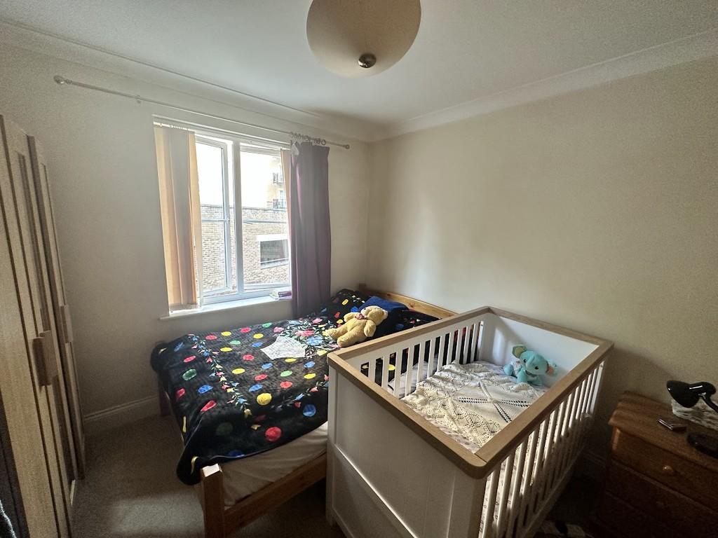 Caversham Place, Sutton Coldfield B73 2 bed apartment £190,000