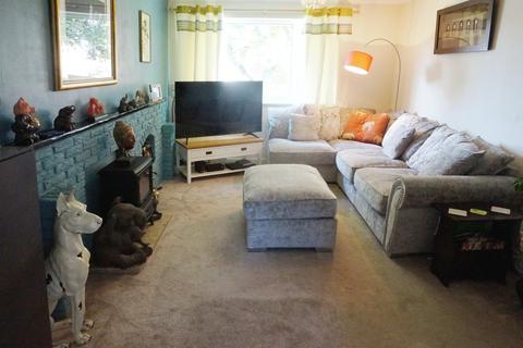 60 Lyneham Gardens, Minworth, Sutton Coldfield, B76 1XH