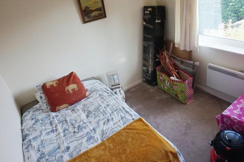 60 Lyneham Gardens, Minworth, Sutton Coldfield, B76 1XH