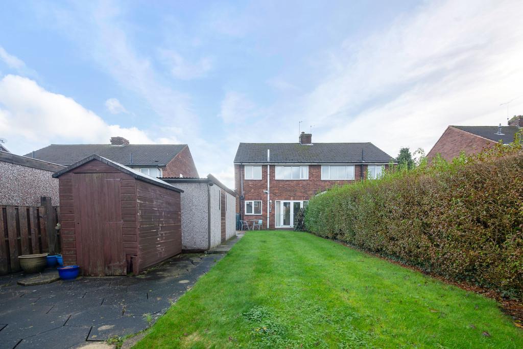 Moor View Road, Chesterfield S43 3 bed semidetached house for sale £150,000