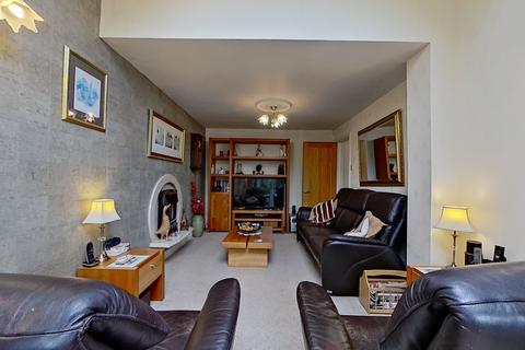 20 Saxton Drive, Sutton Coldfield, B74 4XZ