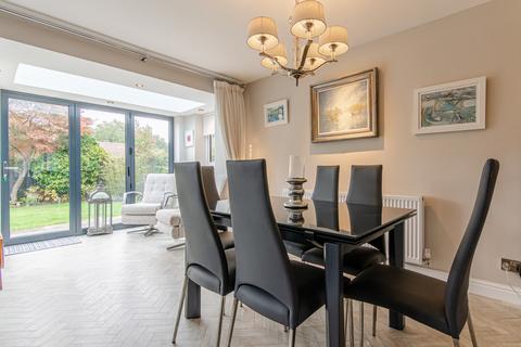 52 Dunton Close, Sutton Coldfield, B75 5QD