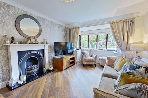 8 Cattock Hurst Drive, Sutton Coldfield, B72 1XG