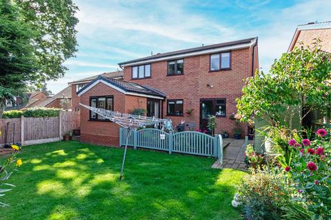 8 Cattock Hurst Drive, Sutton Coldfield, B72 1XG