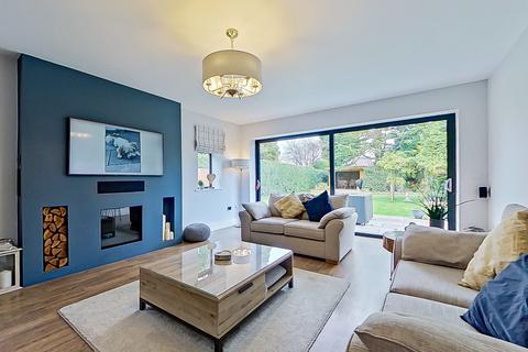 40 Walsall Road, Four Oaks, Sutton Coldfield, B74 4QR