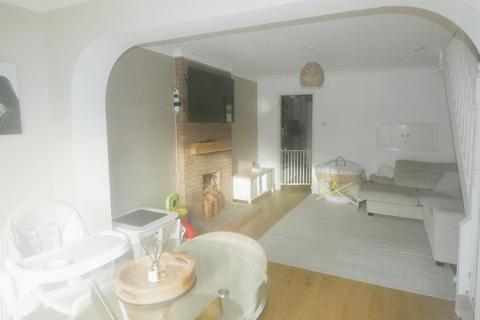 24 Meadow Close, Kingsbury, Tamworth, B78 2NR