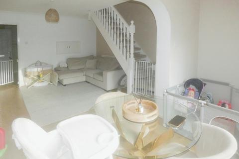 24 Meadow Close, Kingsbury, Tamworth, B78 2NR