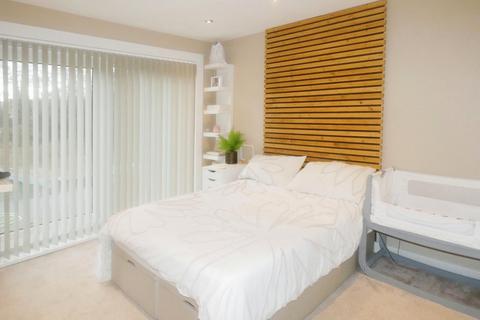 24 Meadow Close, Kingsbury, Tamworth, B78 2NR
