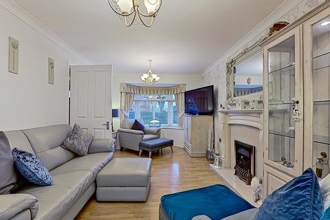 1 Epsom Close, Dosthill, Tamworth, B77 1QT