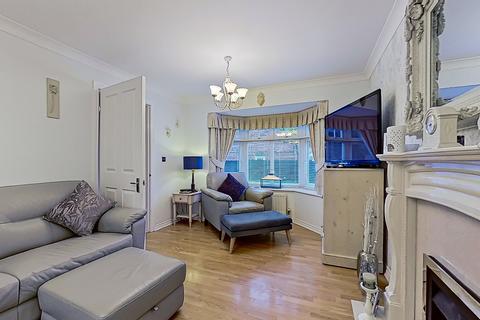 1 Epsom Close, Dosthill, Tamworth, B77 1QT
