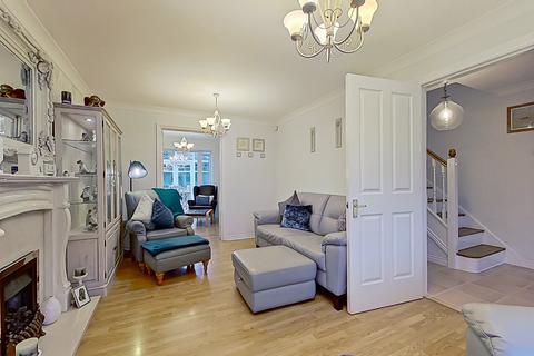 1 Epsom Close, Dosthill, Tamworth, B77 1QT