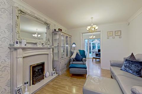 1 Epsom Close, Dosthill, Tamworth, B77 1QT