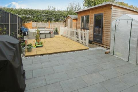 27 Derwent, Tamworth, B77 2LD