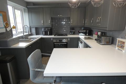 27 Derwent, Tamworth, B77 2LD