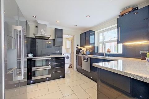 19 Saracen Drive, Sutton Coldfield, B75 7HF