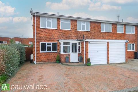 84 Clyfton Close, Broxbourne, EN10 6NY