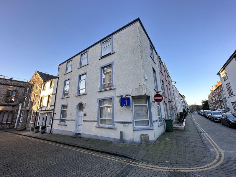 Caernarfon, Gwynedd 6 bed property for sale £185,000