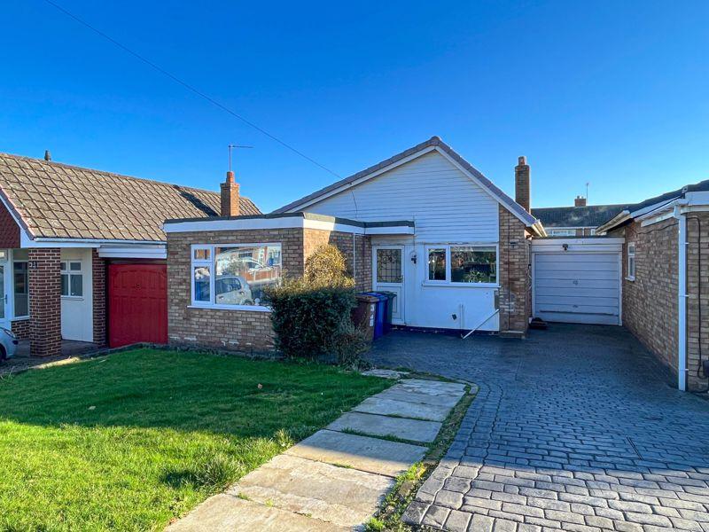 Cranfield Road, Burntwood, WS7 2DQ 2 bed detached bungalow for sale £