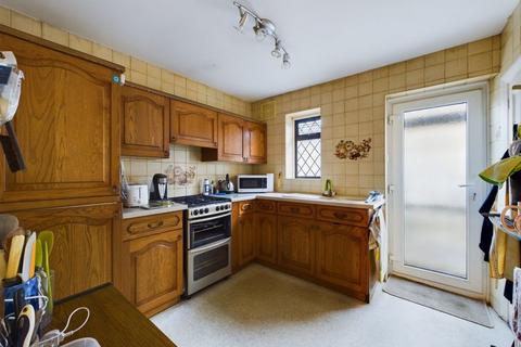 31 Park Avenue, Caterham, CR3 6AH
