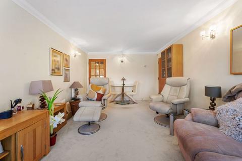 Flat 5, 39 Albion Road, Sutton, SM2 5TA