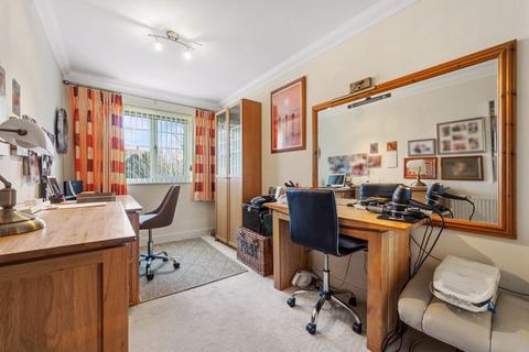 Flat 5, 39 Albion Road, Sutton, SM2 5TA