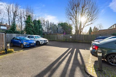 Flat 5, 39 Albion Road, Sutton, SM2 5TA