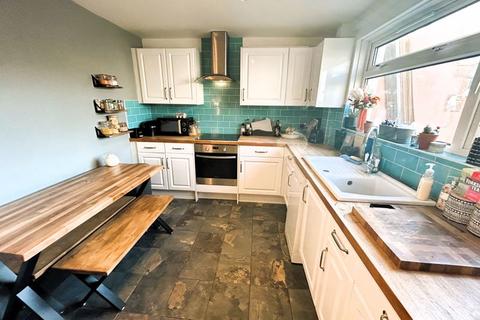 50 Fairfield, Chickerell, Weymouth, DT3 4AU