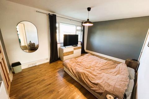 50 Fairfield, Chickerell, Weymouth, DT3 4AU