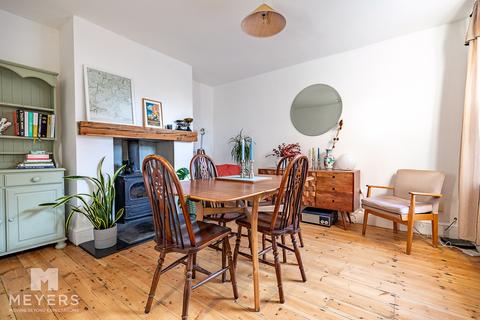 16 Acton Road, Bournemouth, BH10 4DW