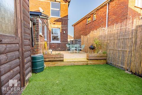 16 Acton Road, Bournemouth, BH10 4DW