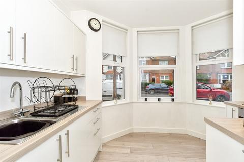 2 bedroom ground floor flat for sale, Richmond Avenue, Bognor Regis, West Sussex