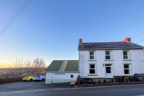 4 bedroom property with land for sale, Penrhiwllan, Llandysul, SA44