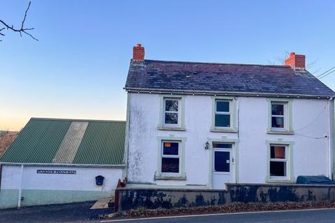 4 bedroom property with land for sale, Penrhiwllan, Llandysul, SA44