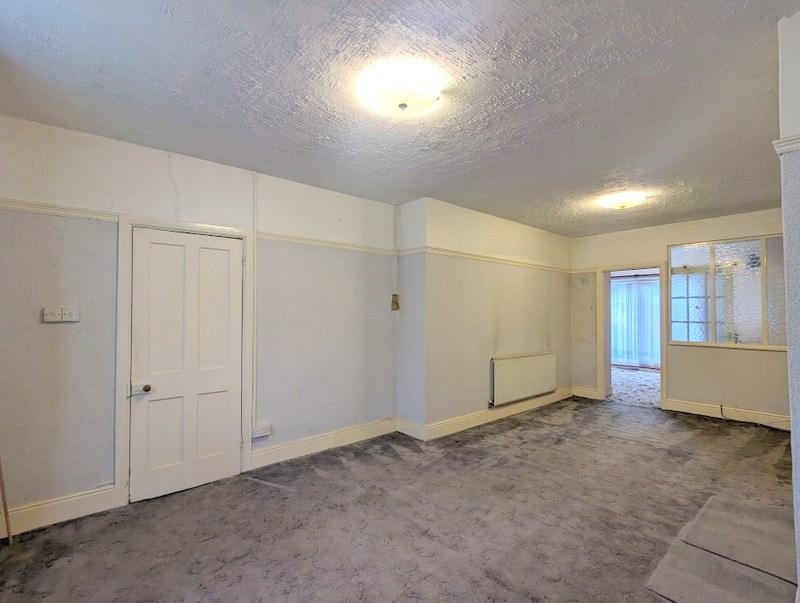 Vernon Road, Feltham, TW13 3 bed semidetached house for sale £425,000