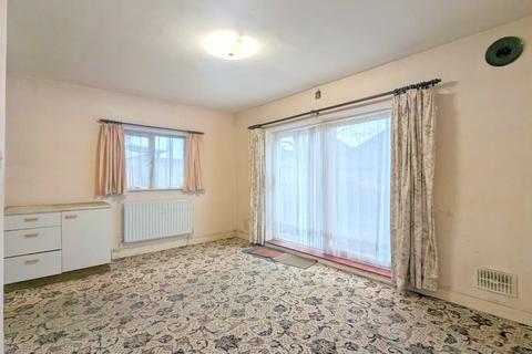 59 Vernon Road, Feltham, TW13 4LA