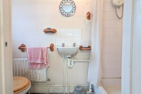59 Vernon Road, Feltham, TW13 4LA