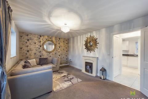3 bedroom semi-detached house for sale - Barn Owl Way, Bicton Heath, Shrewsbury