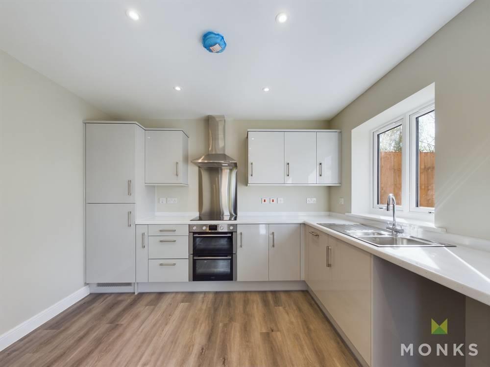 Kitchen 3.jpg