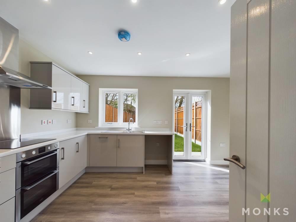 Kitchen 4.jpg