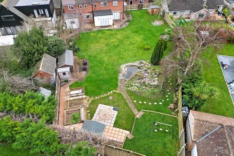 59 Cotmer Road, Lowestoft, NR33 9PS